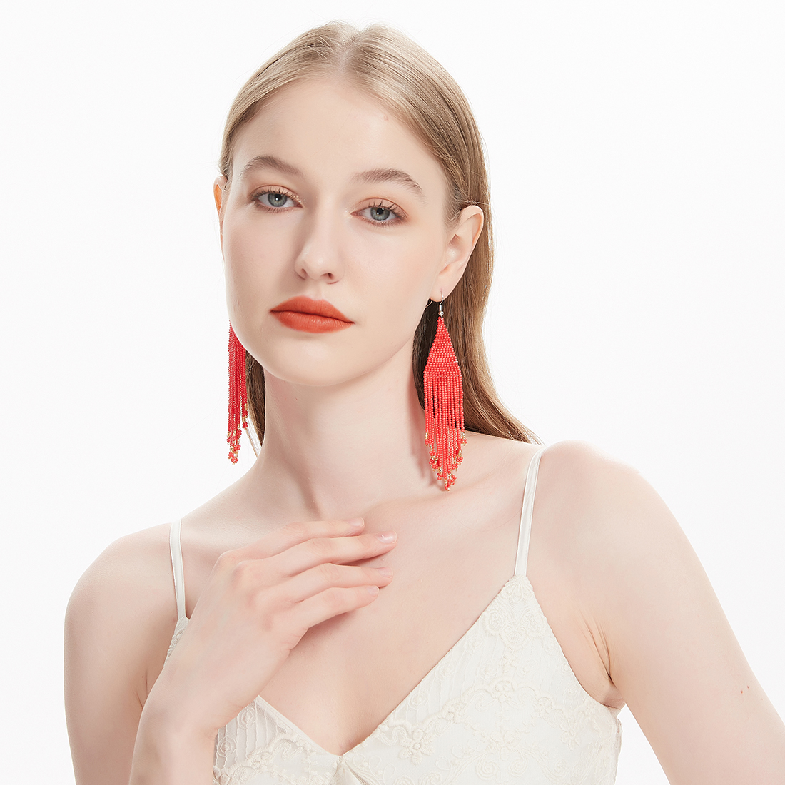 red beaded earrings (2)